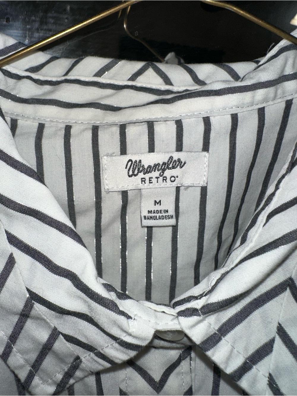 Wrangler Button Up - Picture 3 of 3